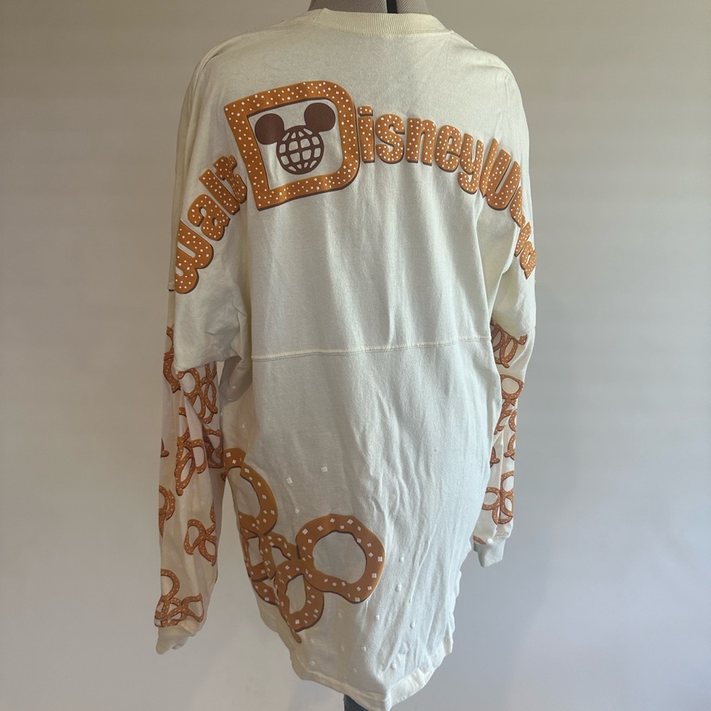 Disney Spirit Jersey Pretzel Size Large
